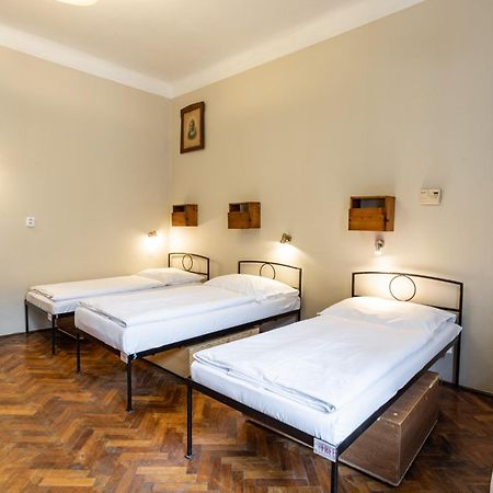 Sir Toby'S Hostel Prague Room photo